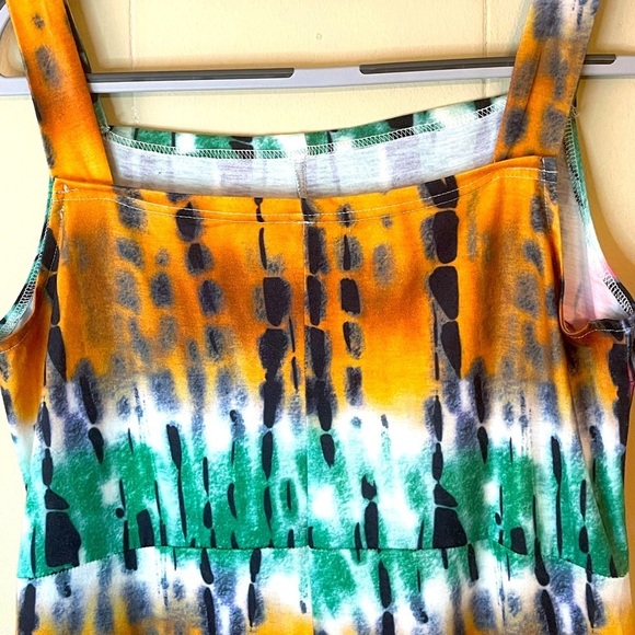 Women vibrant Colorful Jumpsuit. Size XL. Reminds you of the Jungle. - Picture 3 of 14